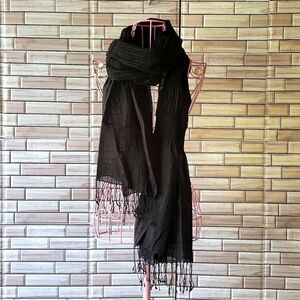 Black lightweight scarf no brand